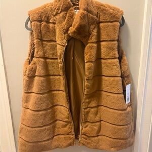 Crown & Ivy Brown Faux Fur Vest